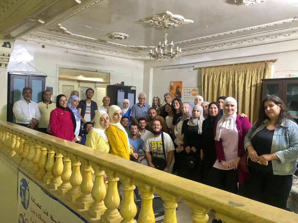 ندوة حوارية تعريفية في دير الزور